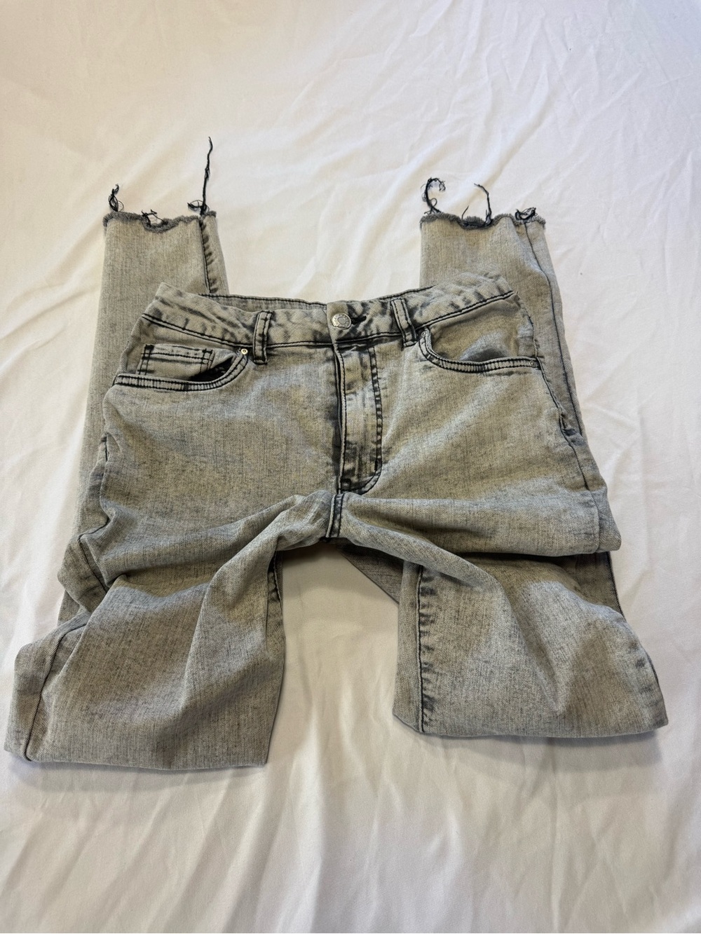 refuge Light Gray High-Rise Skinny Jeans with Frayed Hem